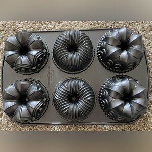 Nordic Ware 6 Cup Bundt Cakelet Pan Spiderweb Cake Nordicware